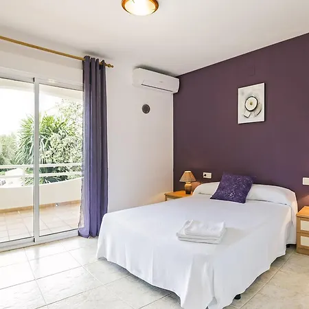 Esmeralda Vyb * Denia